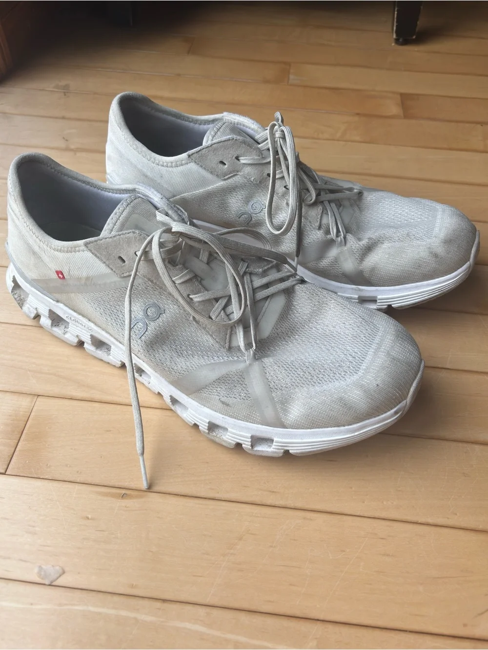 On Cloud Running shoes
